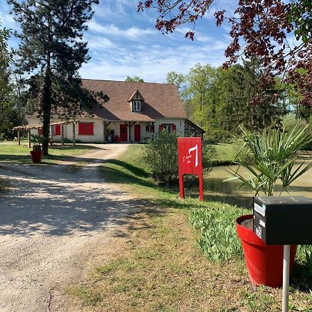Hotel L'Etang Des 7 Le Controis-en-Sologne Exteriér fotografie